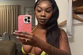 •𝐒𝐥𝐢𝐦 𝐀𝐧𝐝 𝐏𝐞𝐭𝐢𝐭𝐞 𝐖𝐢𝐭𝐡 𝐀 𝐁𝐨𝐝𝐲 𝐒... - Image 1