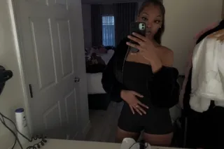 QV SPECIAL 🏆!NEW IN TOWN 💦 , Lets Meet Up & Sneak Around 🤫😏 - Image 7