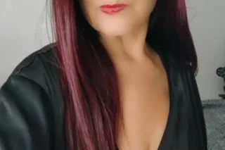 💋Classy, confident, and always up for good company. No games just good times with a beautiful mature lady”! - Image 2