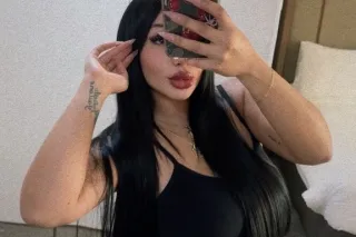 irresistibly, beautifull, confidet and passionate woman searching for her perfect match. - Image 4